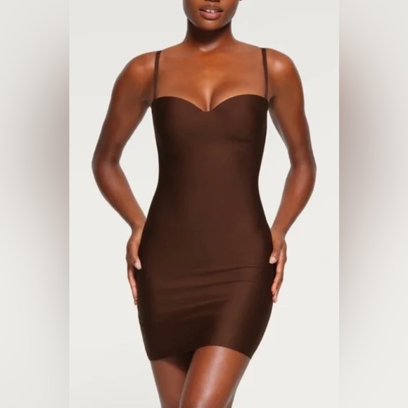 Skims Body Molded Underwire Slip Dress color Cocoa size XL NWT